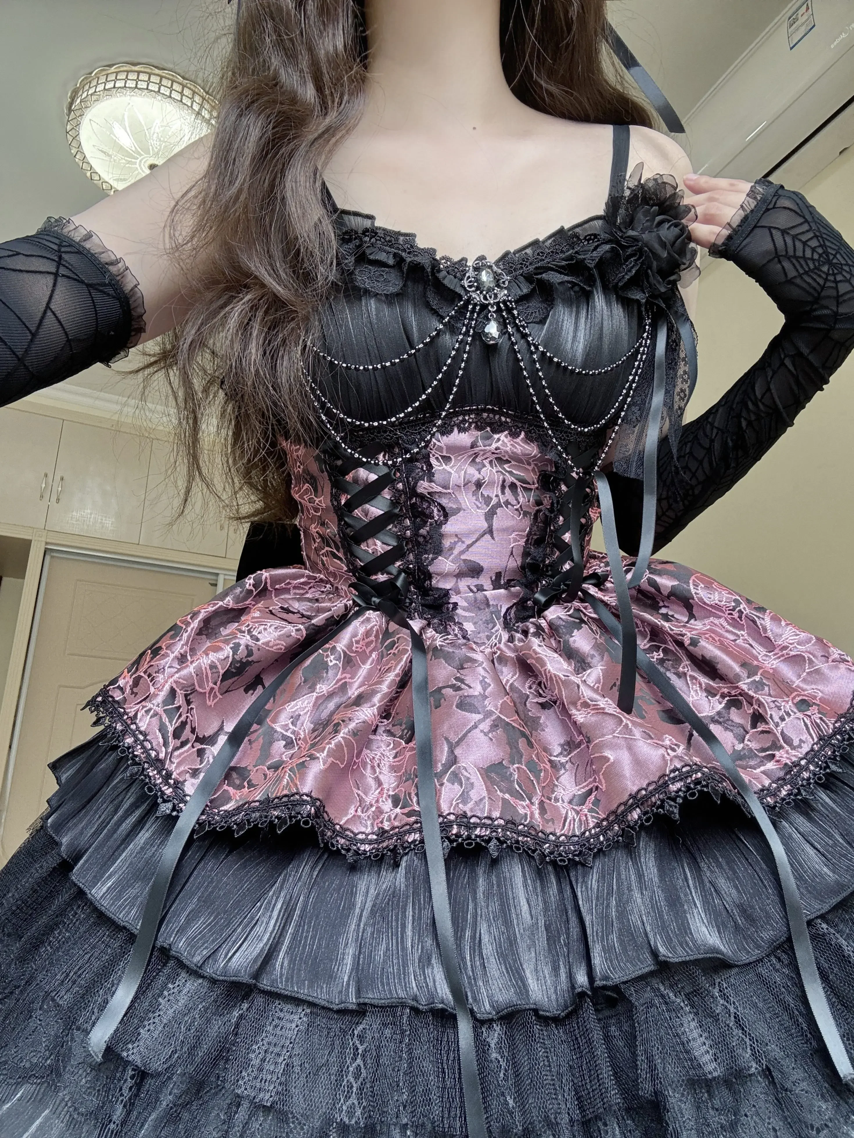 

Japanese Style Sweet Lolita JSK Princess Dress Gothic Lace Stitching Chain Bow Sleeveless High Waist Slim Mini Sling Dress Women