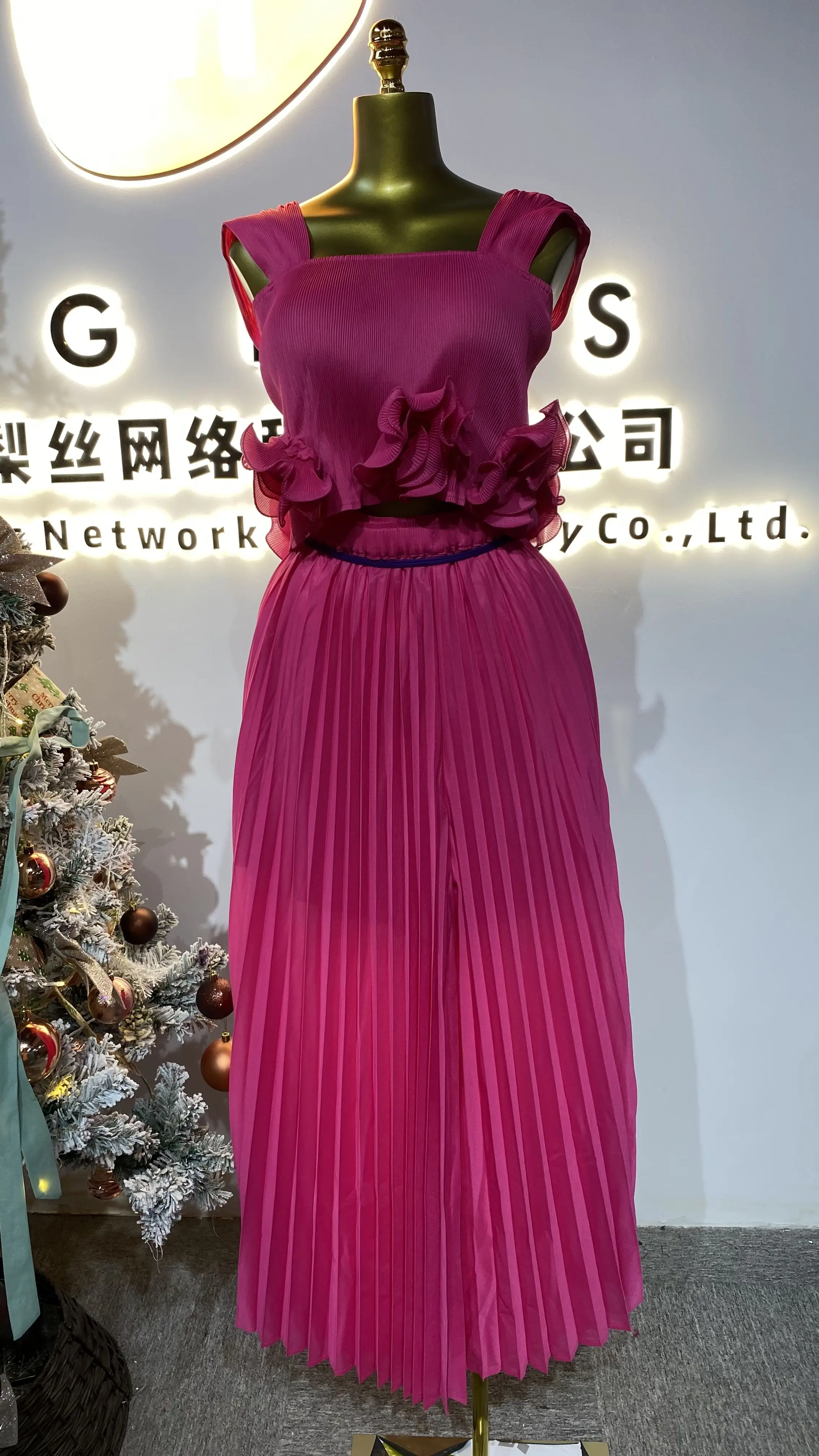 

Boutique wholesale 2025 new summer fashion square neck pleated vest temperament skirt women's suit-GZMM162