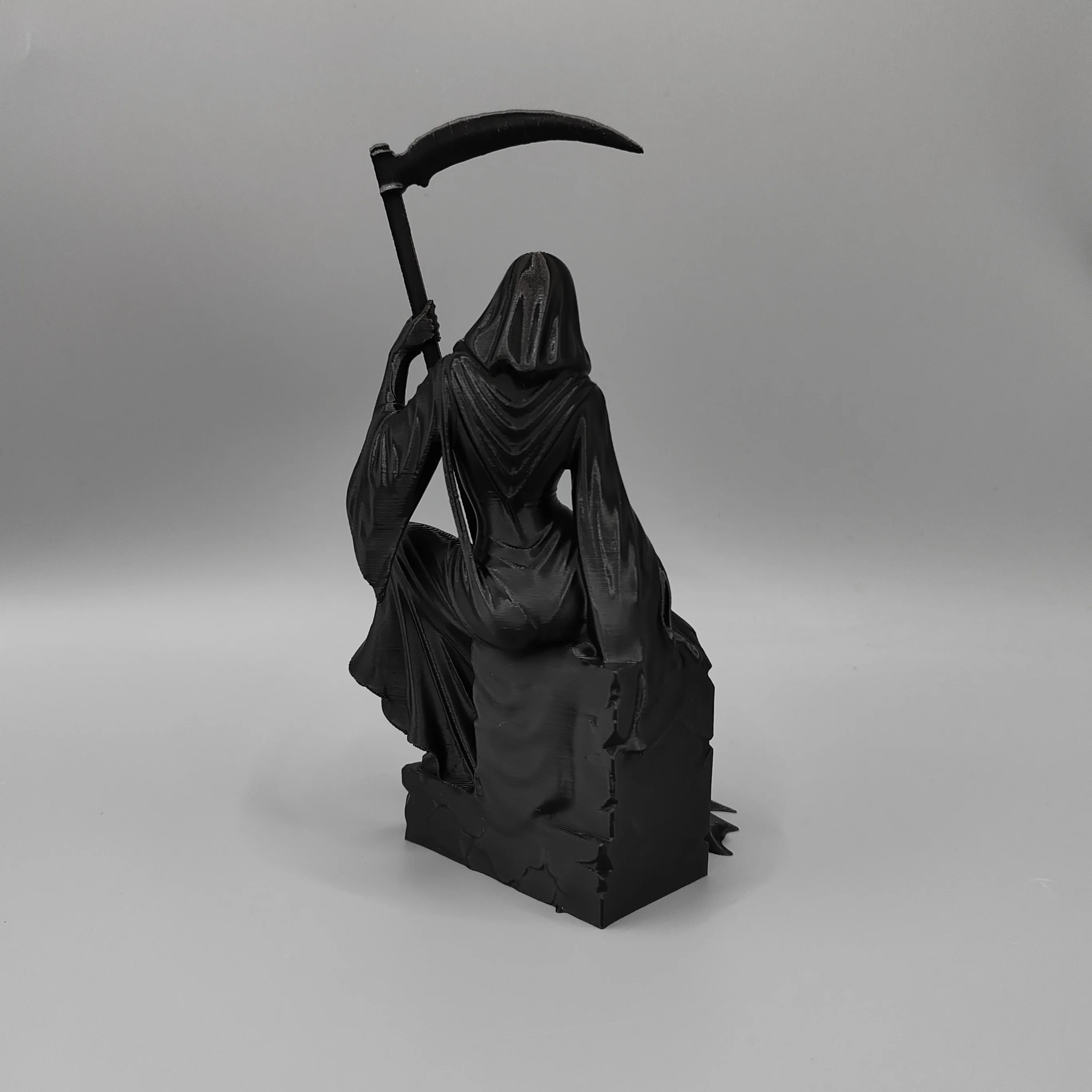 3D Printed Sitting Female Grim Reaper Figurine with Scythe, Gothic Lady Death Statue Ornament, Halloween Dark Horror Desktop Dec