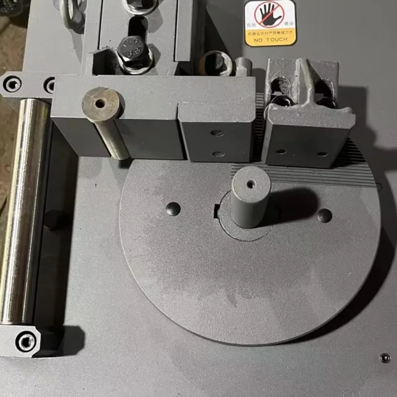 

Автоматический станок для гибки арматуры Stirrup Bending с полным набором функций, модель GF28, диапазон гибки 6-28 мм