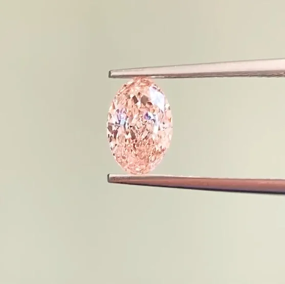 Certified Pink 1.02CT VS2 Oval Cut Fancy Light Pink Color With IGI Certificate Lab Grown Diamond