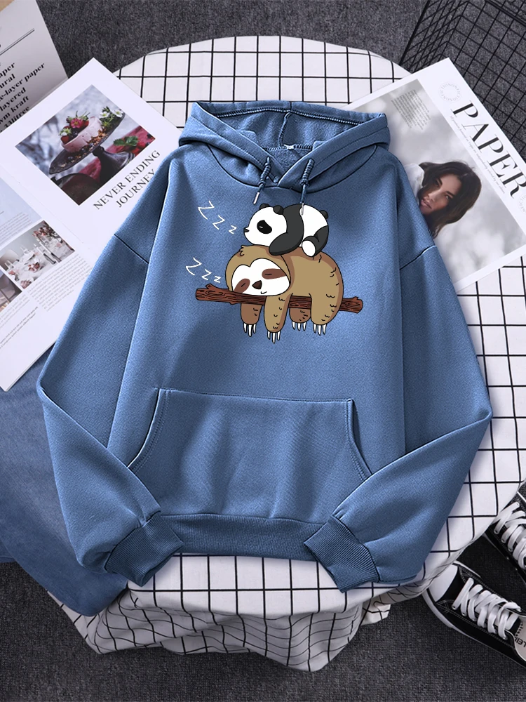 Panda Lying On A Sloth Prints Women Sweatshirt Autumn Fleece Warm Hooded Casual Fashion Hoodies All-Match Unisex Sportswear