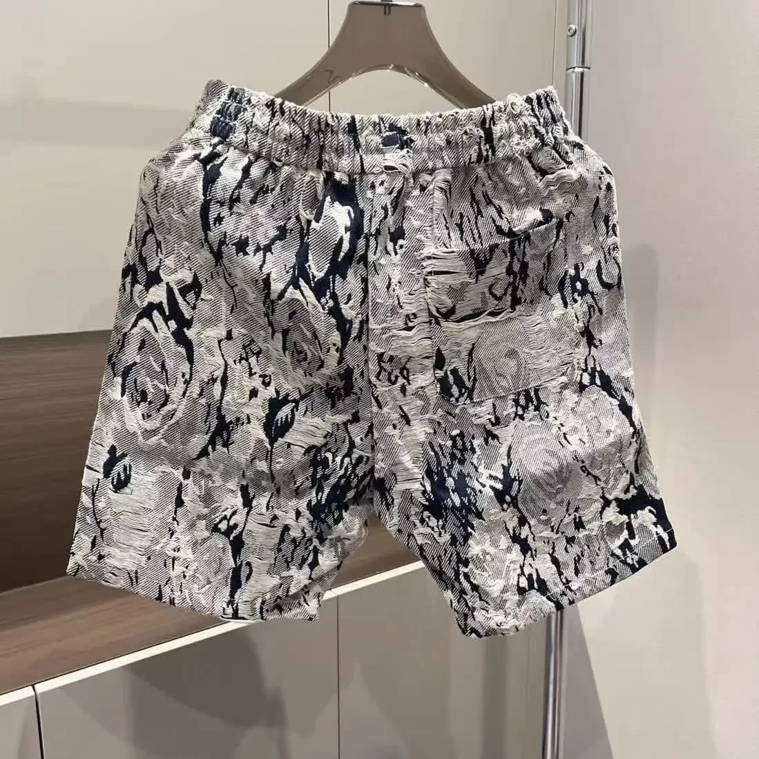 ゆったりとしたメンズデニムショートパンツ、ドローストリングとポケット付き、ルーズワイドトレンド2025、XXL、ストレッチ素材、ジッパー付き、メンズショートジーンズパンツ
