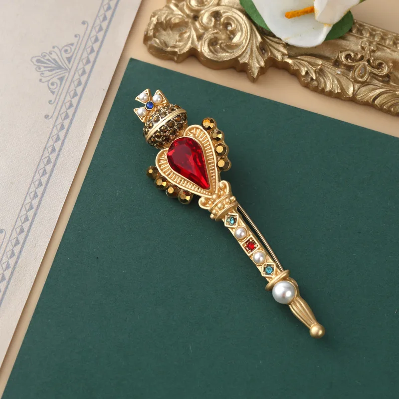 Baroque Style Wand Pins Vintage Geometry Frog Book Badges Elegant Sweet Flower Crown Owl Brooch Jewelry Sets for Women Ladies