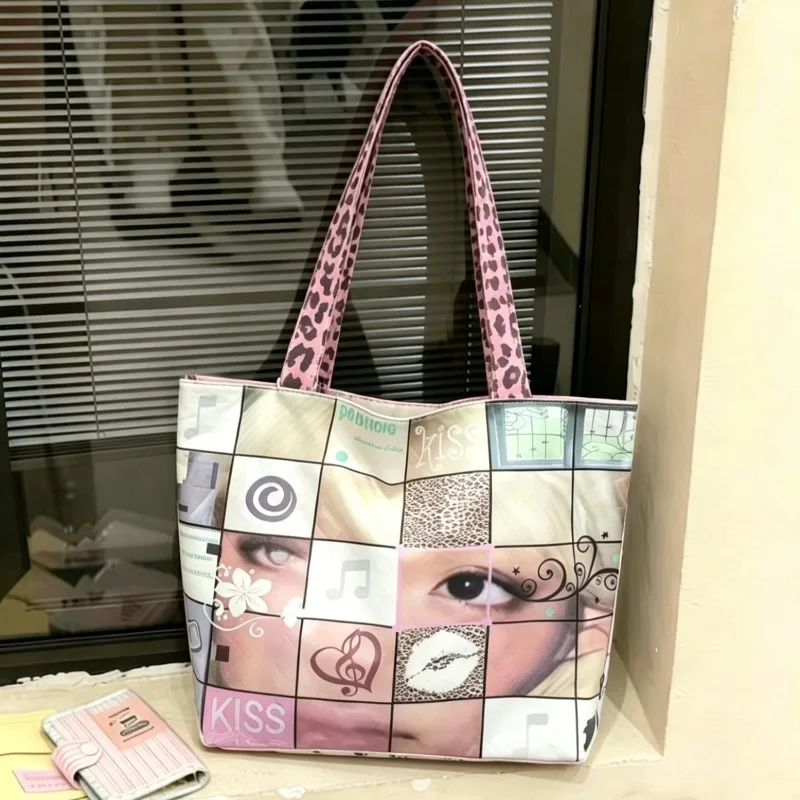 

Y2K Original Vintage Style Millennial Hot Girl Portrait Storage Bags Subculture DuPont Paper Large Capacity Handheld Tote Bag