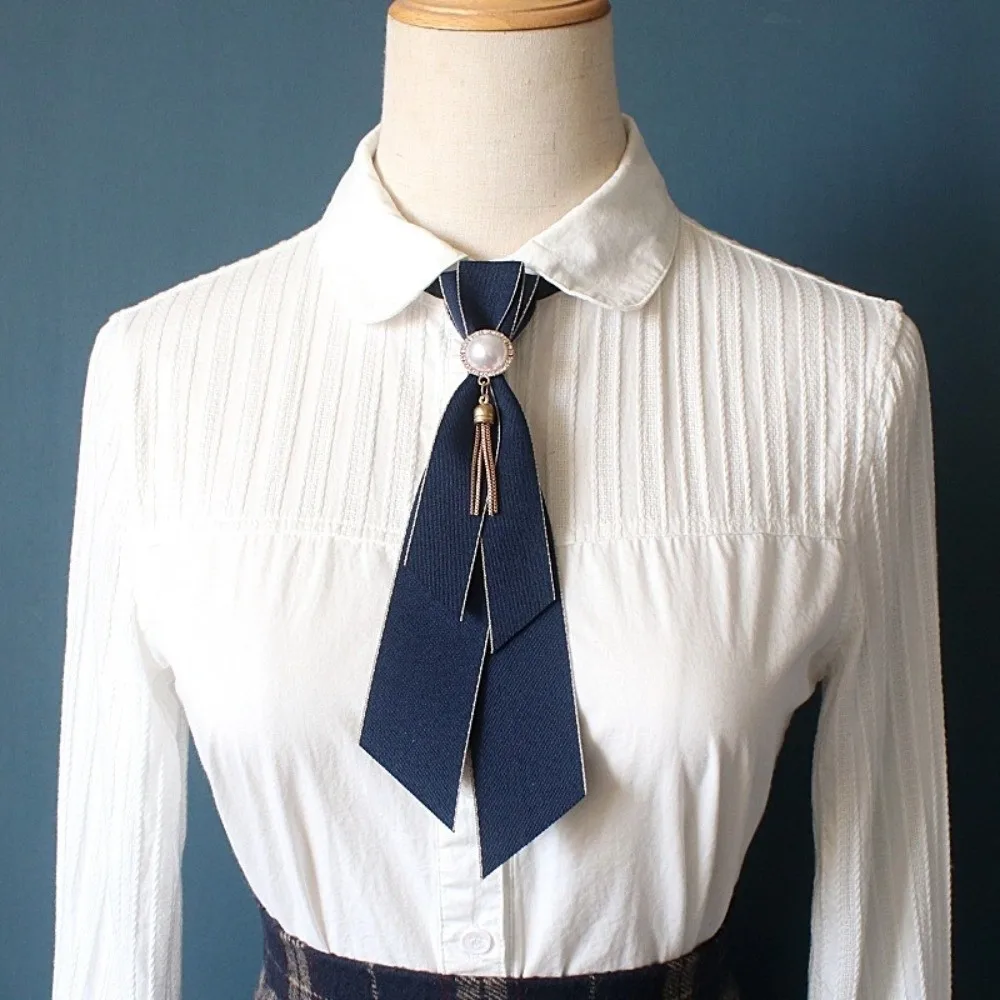 Modische Vintage Stoff-Krawatte mit Perlen, Handgefertigte Britische Fliege, Verstellbare Halsdekoration, Hemdkragen-Krawatte – Detail 5