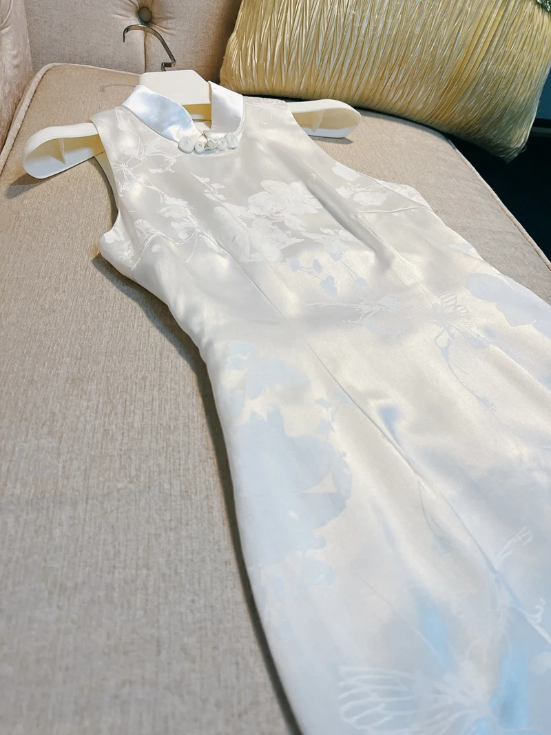 White Qip Ao Bride … - image