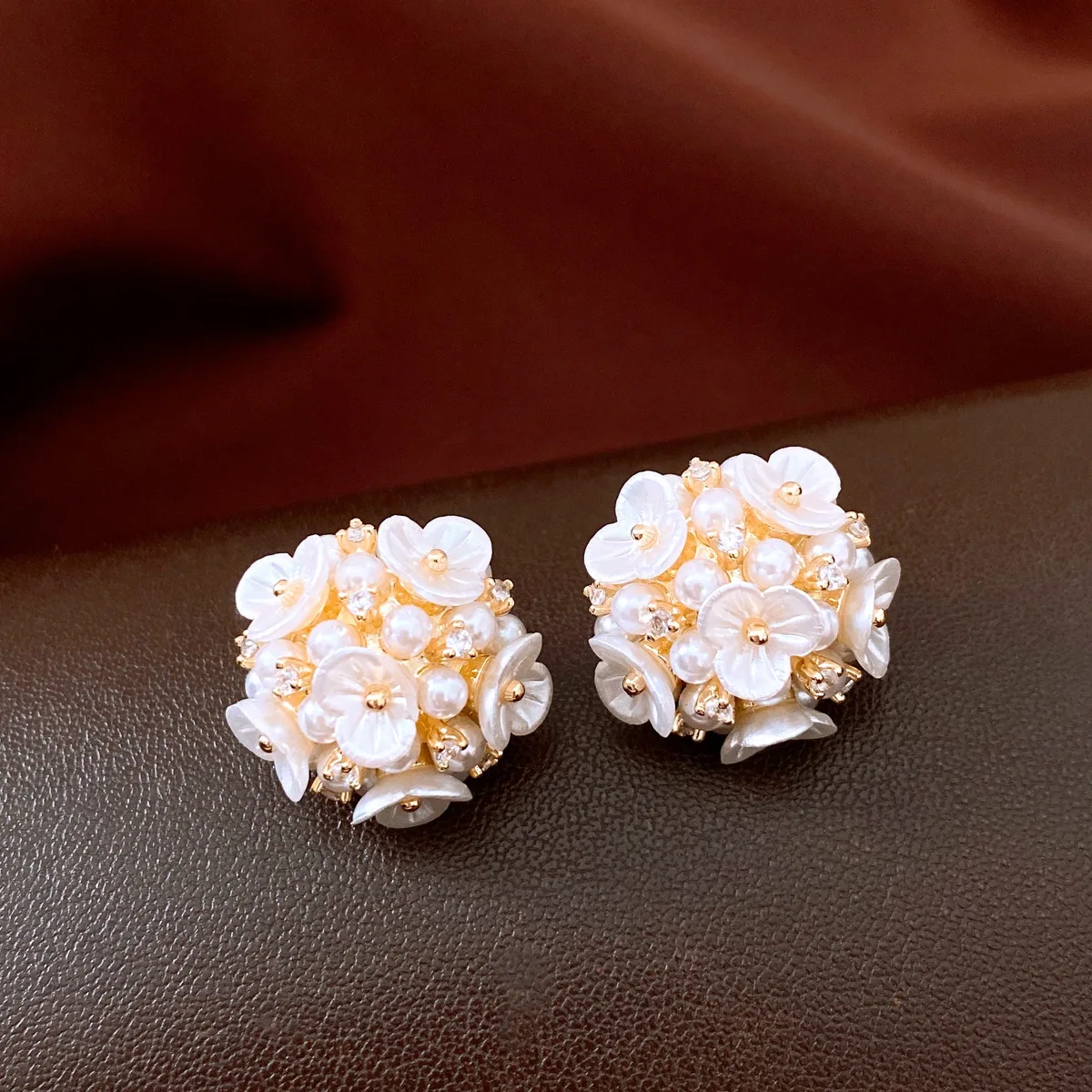 14K Gold Plated Whi…