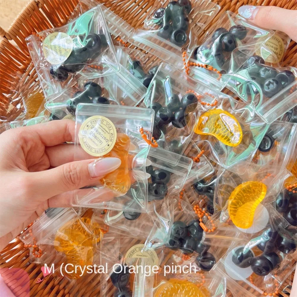 ของเล่นบีบผลไม้สร้างสรรค์ บลูเบอร์รี่ ส้มเขียวหวาน มะม่วง กล้วย ทำจาก TPR ของเล่นบีบผลไม้แฮนด์เมด ของเล่นบีบคลายเครียด