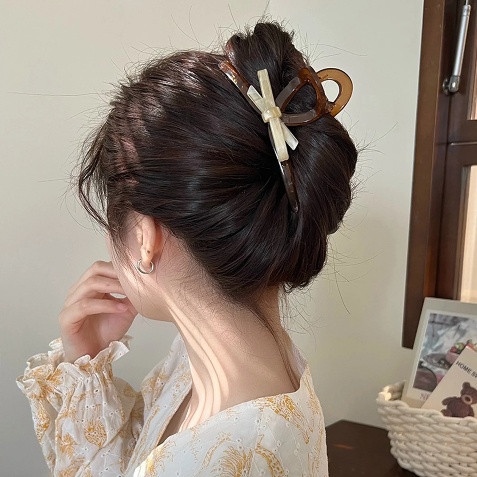 Resin Fashion Korean Bow Hair Claw Clip for Women Non Slip Snap Acetate Hair Barrette for Women Girls Hair Styling Tools view 5