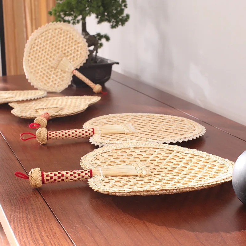 Hand Fan Hand-Woven Fans Handheld Wheat Straw Fans Rustic Chinese Manual Fan for Summer Cooling Home DIY Decor Wedding Palm Gift