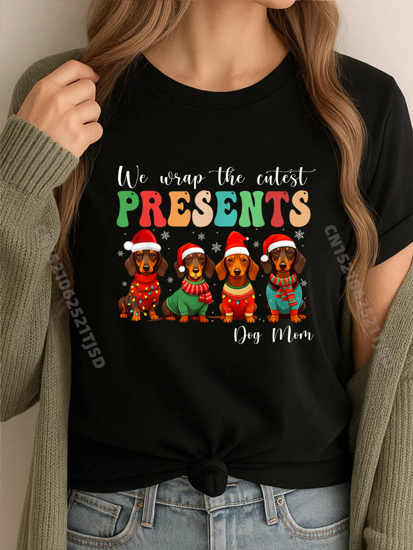 

We Wrap The Cute Presents Dog Mom Рождественские черные футболки с рисунком Футболка с принтом Игра