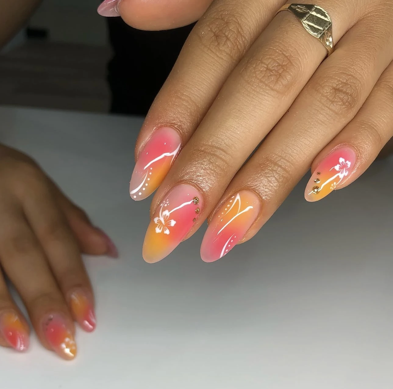 24pcs Upgrade Your Look With Multicolored flower almond-shaped false nail set 1pc Nail File & 1Nail Glue Sticker Kit Nails