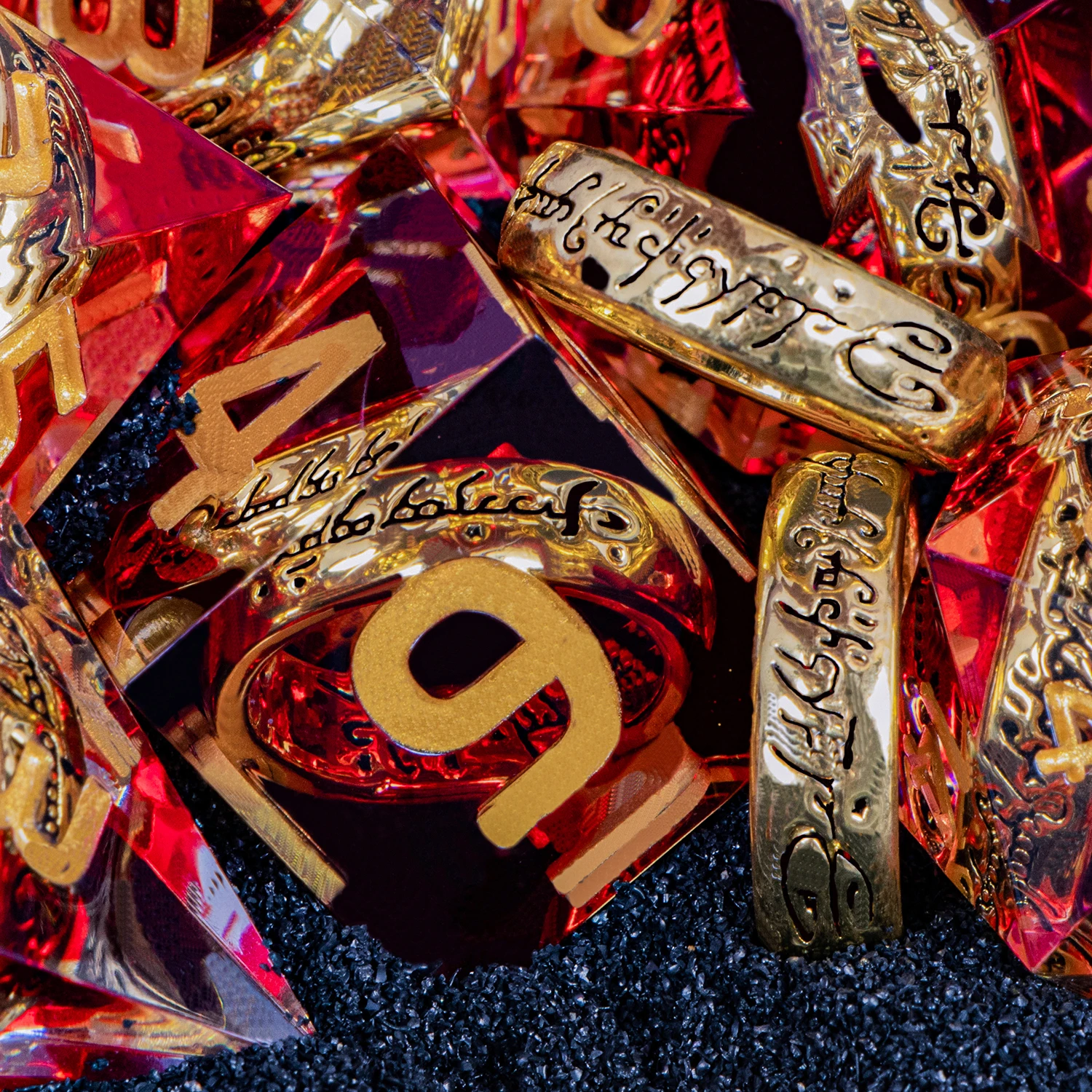 

7 шт. красное кольцо D20 Dungeon and Dragon Dnd, набор кубиков из смолы D и D, многогранная настольная ролевая игра, набор кубиков D&D с острыми краями