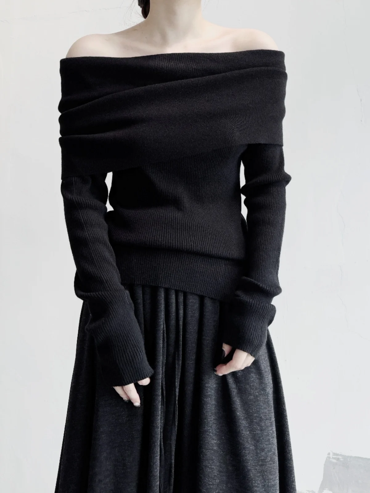 

Slimming Knitted Sweater One-Shoulder Bunches Neckline Knitwear Autumn Winter Fashionable Collar Long Sleeve Color