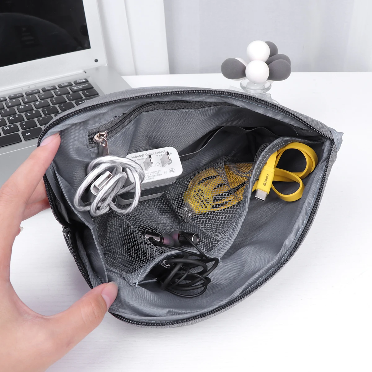 

Data Cable Storage Bag USB Earbud Pouch Organizer Travel Portable Mini Shockproof Accessories Pouch Large Capacity