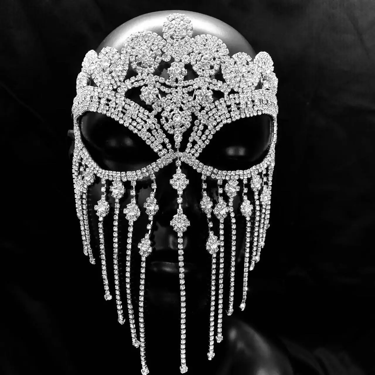 

European and American Hot Selling Sexy Niche Design Veil, Ball Diamond Studded Tassel Mask, Stage Accessories