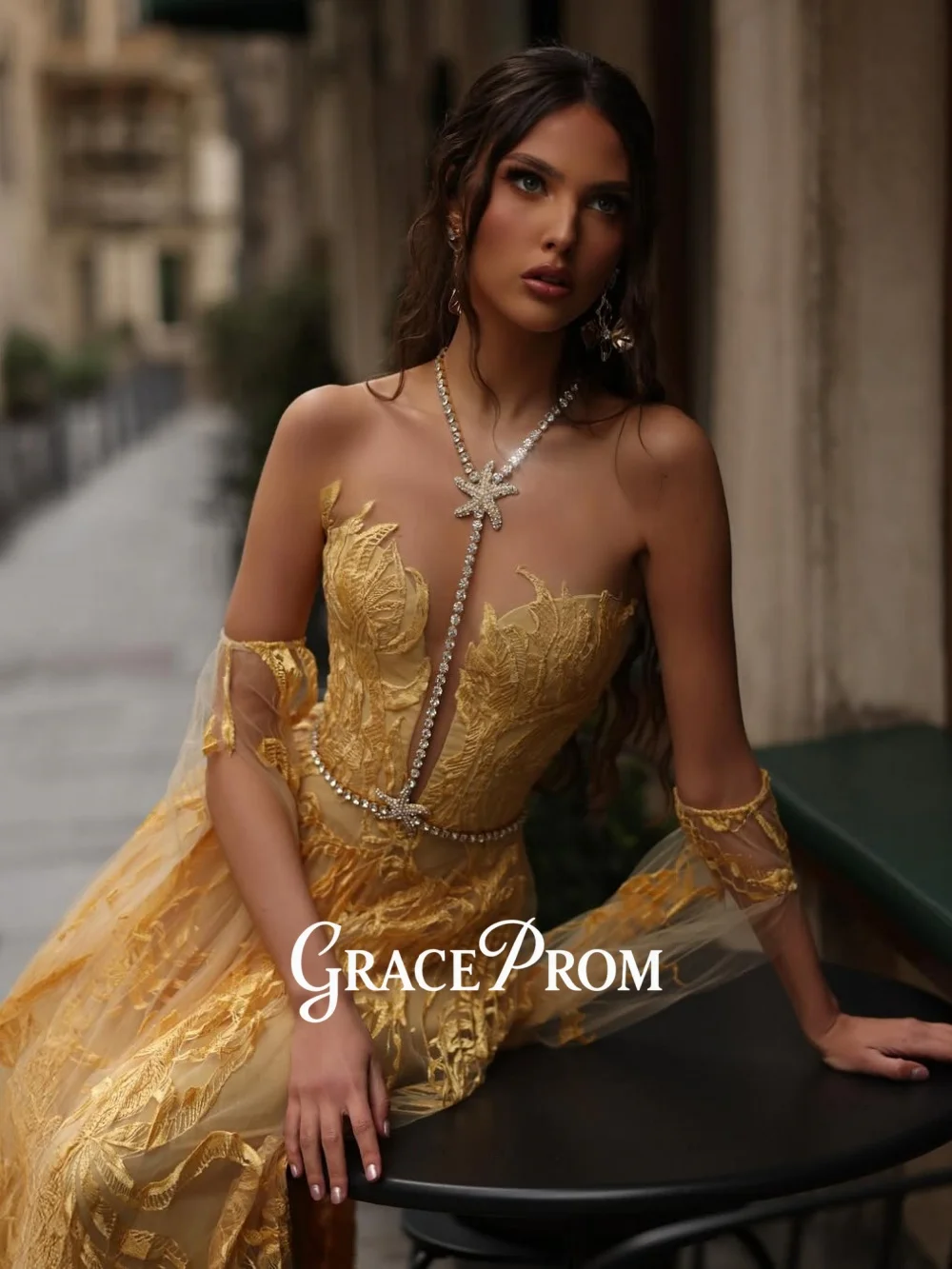 

GraceProm Trendy Cape-Sleeve Evening Dress 2026 Exquisite Floral-Appliqued Carpet Gown Fashionable Princess Floor-Length Party G