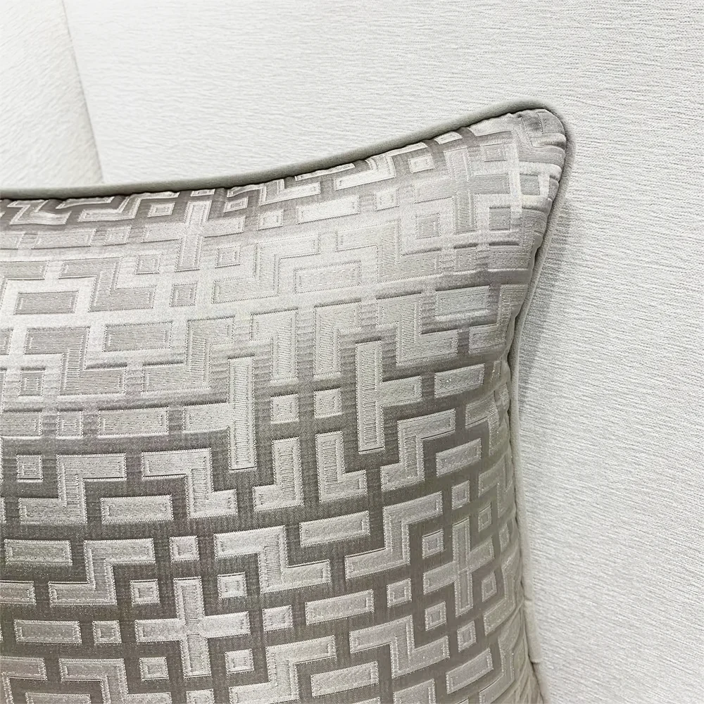 Contemporary Light Brown Geometric Pillow Case Maze Woven Jacquard Velvet Home Cushion Cover Decorative 45 x 45 cm 1 Pc Pack