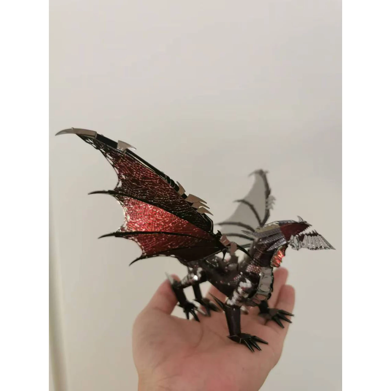 

Металлическая 3D-модель «Черный Король Драконов», конструктор-головоломка для взрослых, развивающая игрушка, украшение для рабочего стола