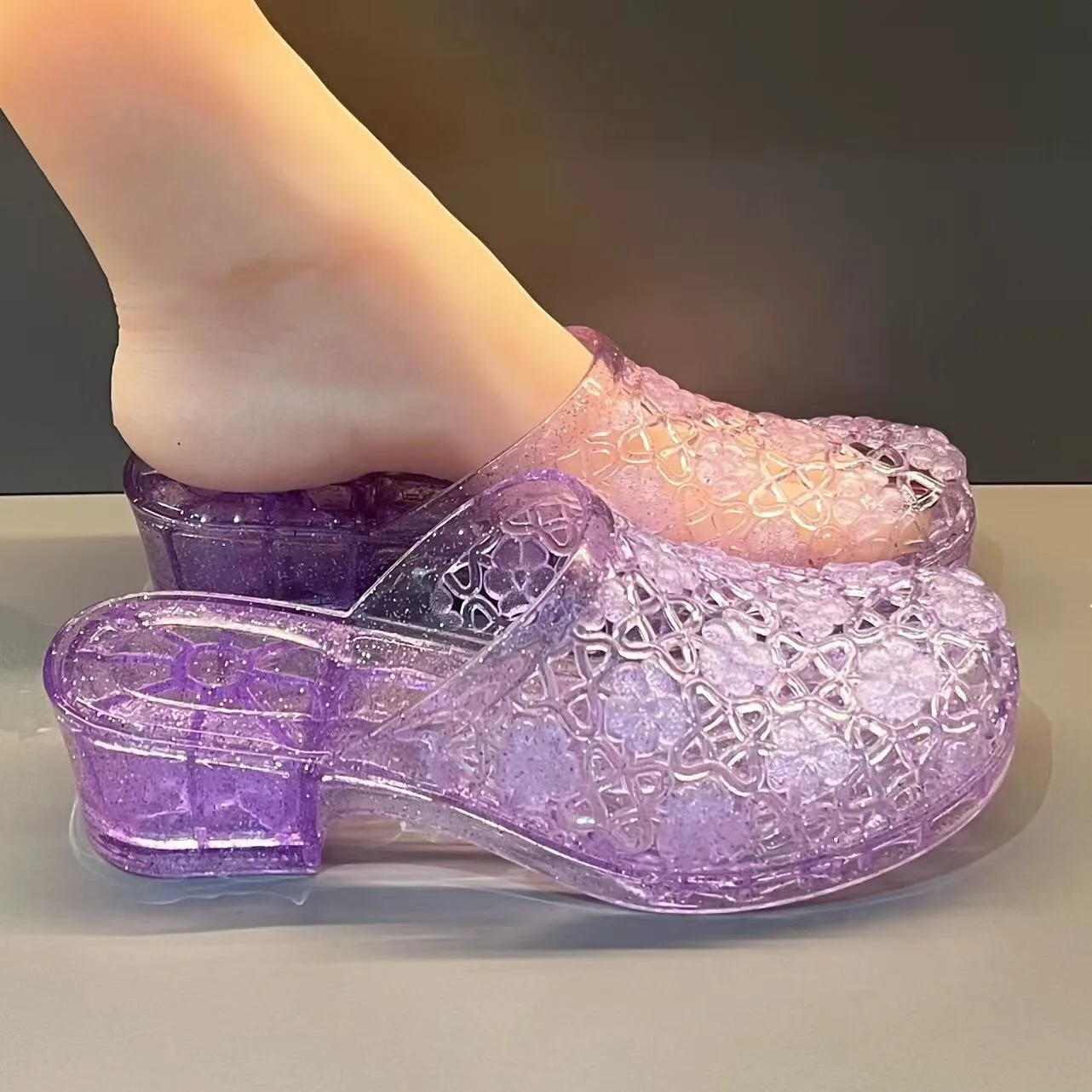 Nuevas Sandalias Transparentes de Cristal para Mujer, Antideslizantes, con Suela Gruesa, Resistentes al Olor, con Recortes Modernos, Sandalias de Gel para Exteriores