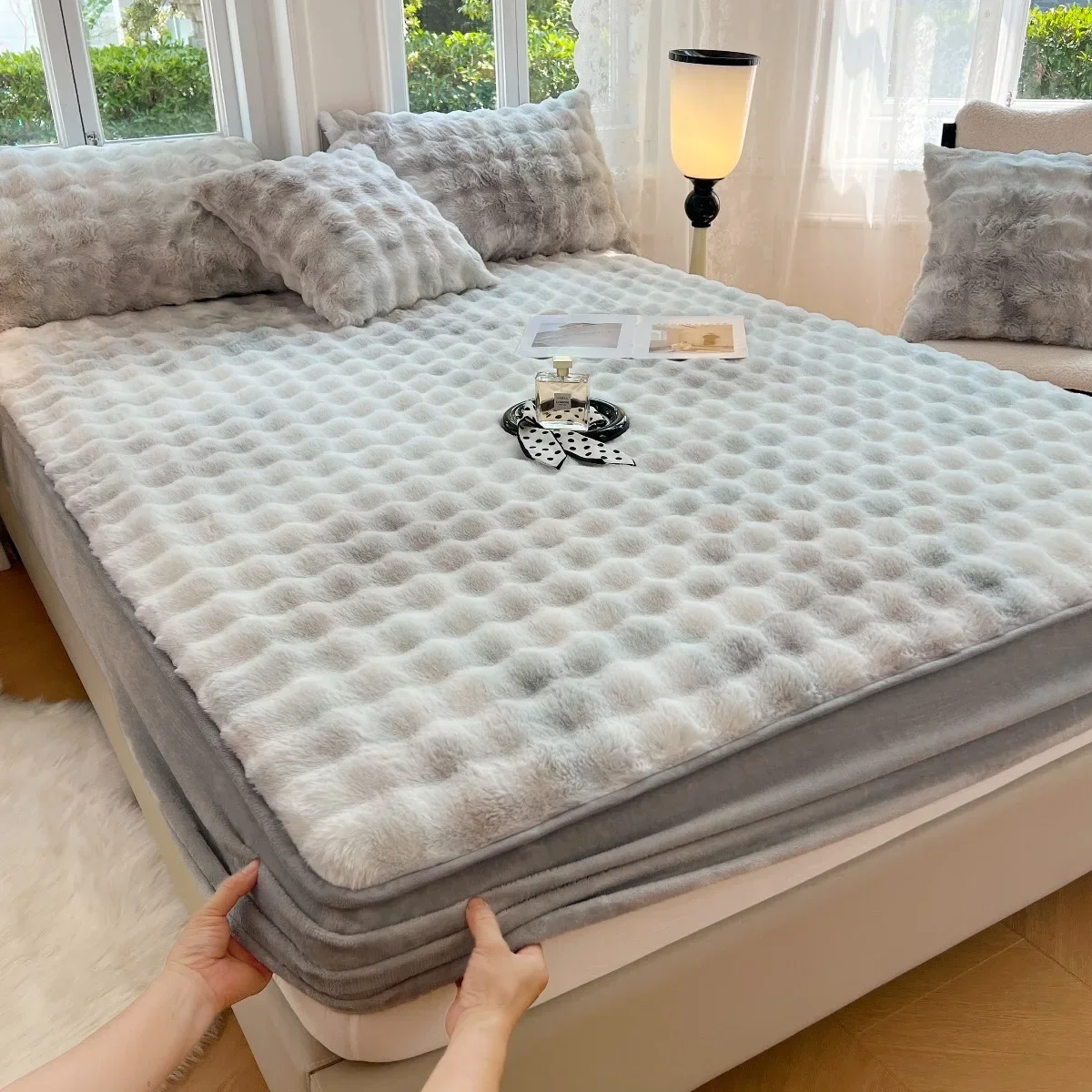 Luxury Super Soft Faux Rabbit Fur Fitted Sheet and Pillowcase Thick Warm Winter Mattress Protector Tie Dye Plush Mattress Cover