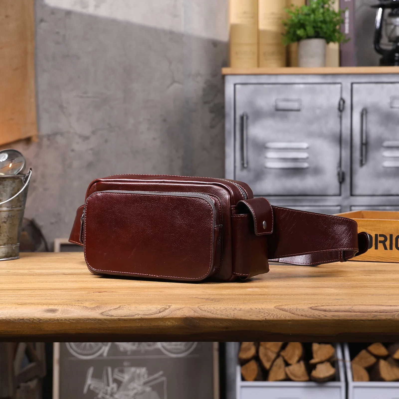 Vintage-Umhängetasche aus hochwertigem, pflanzlich gegerbtem Echtleder für Herren, modische Schultertasche, Motorrad-Umhängetasche – Detail 19