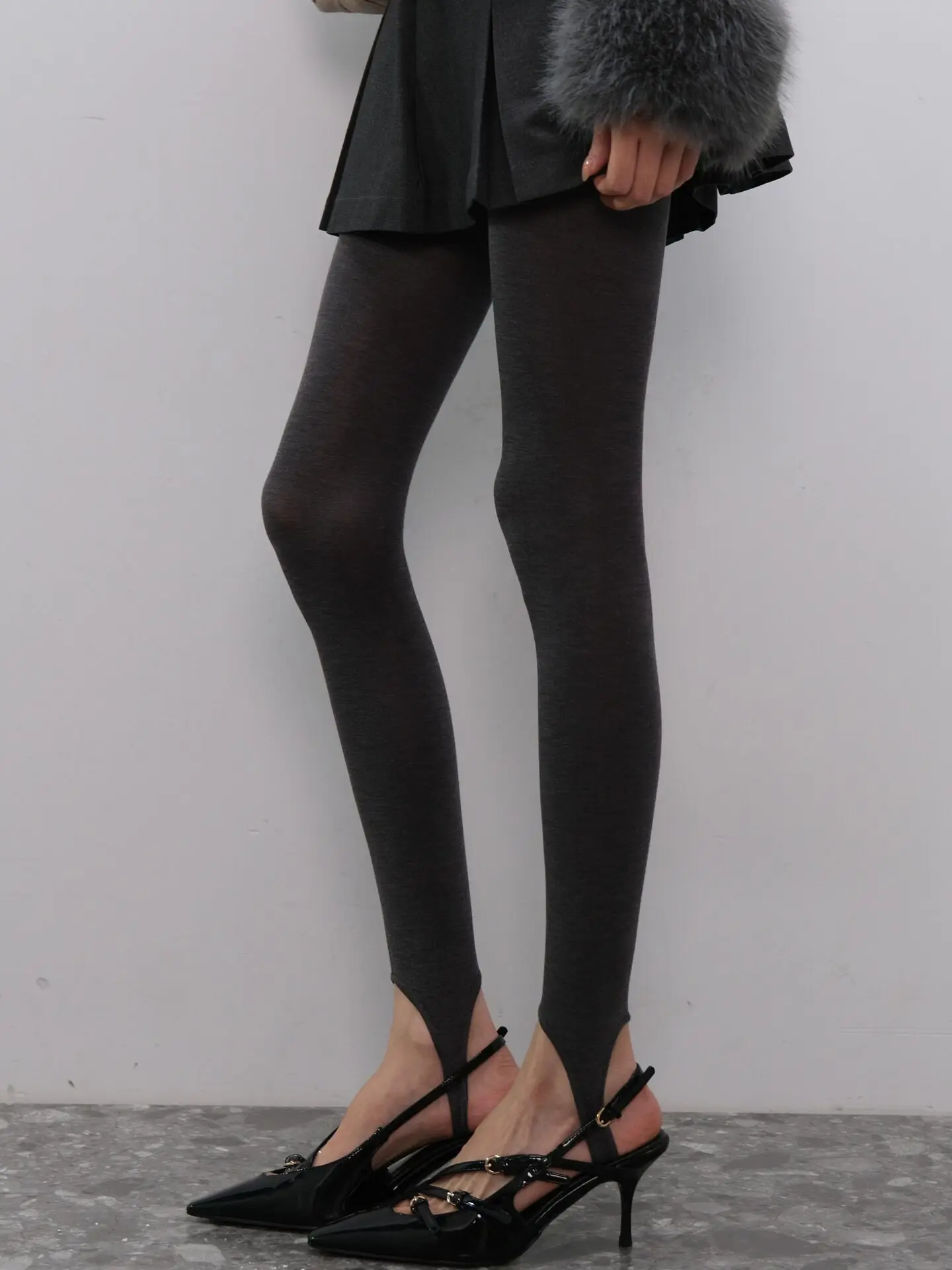 Matte Stirrup Tights for Women Elastic Slim Fit Stirrup Pantyhose Solid Foot Hanging Design Tights Matching High HeelsMini Skirt
