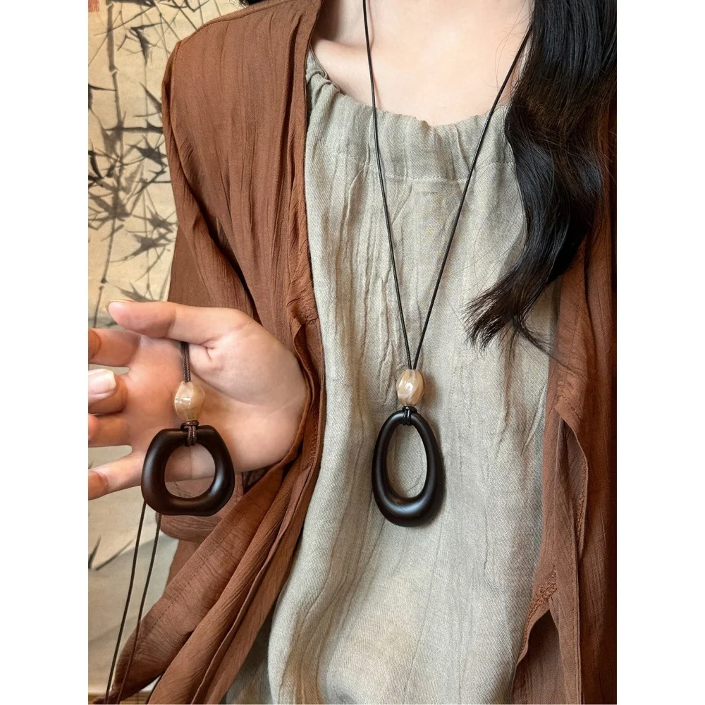 الرجعية الخشب الزجاج قلادة قلادة بولي Leather الجلود الحبل سترة طويلة سلسلة قلادة للنساء مجوهرات الأزياء والاكسسوارات