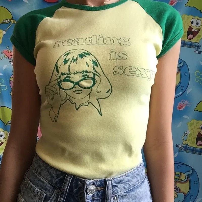 באביב/קיץ ילדה תבלין דמות הדפס שרוול קצר שרוול קצר עליון סגנון אישיות נשים חולצת צבע