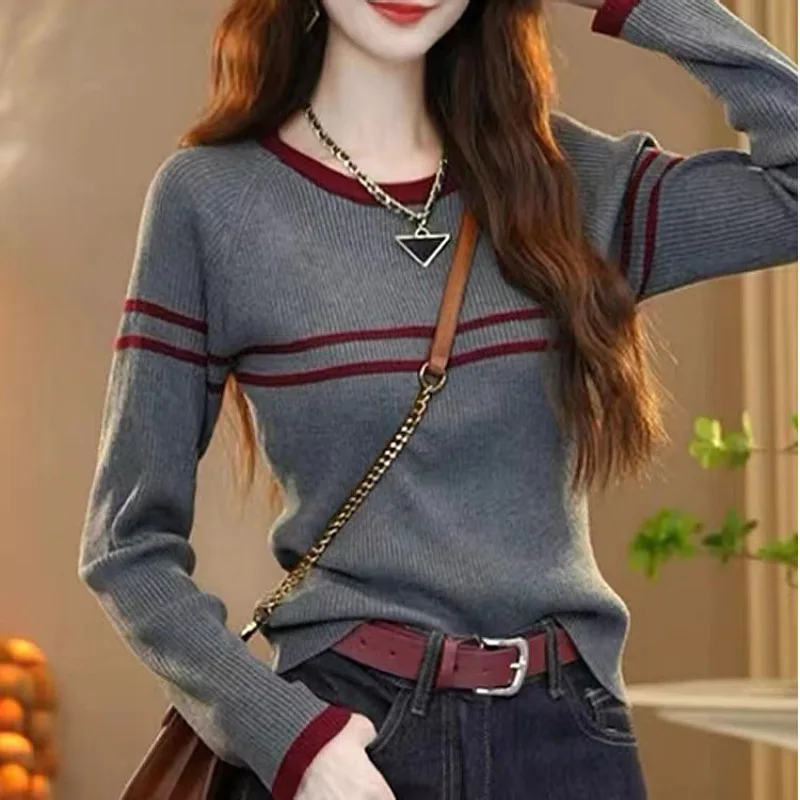 

Dual Stripe Color-Block Top, European Style Women's Lightweight Knit Sweater, Chic 2025 Fall
