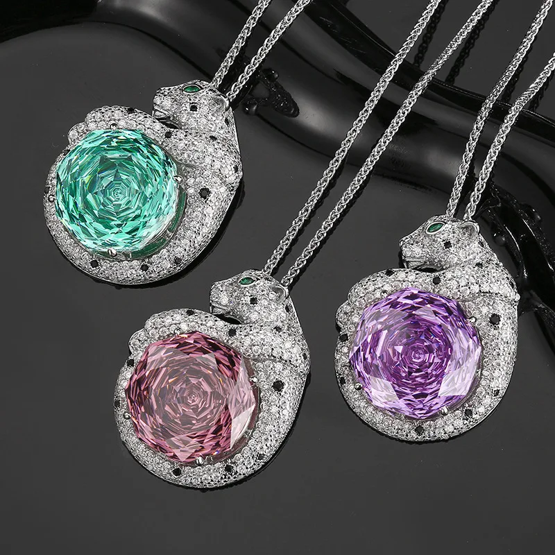 

New hot-selling jewelry: rose-cut colored gemstone vintage leopard pendant necklace with a 18mm main stone