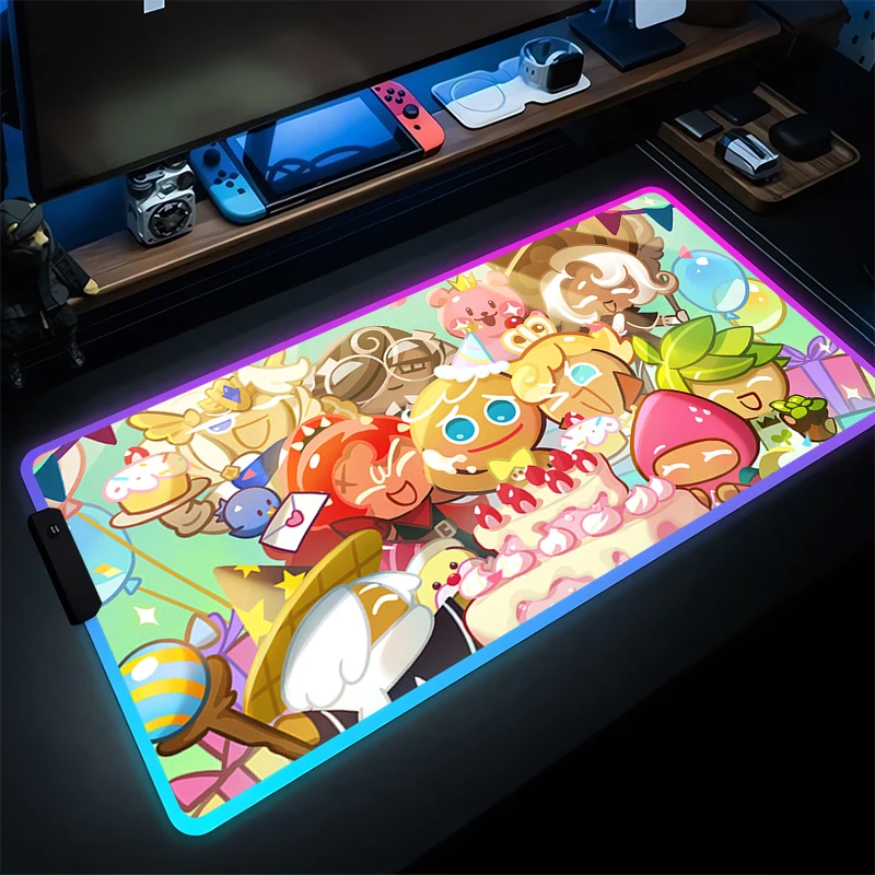 LED tapis de souris bureau PC biscuits Run Kingdom tapis de bureau RGB mignon Anime Gamer clavier tapis de Table ordinateur portable accessoires de jeu tapis de souris