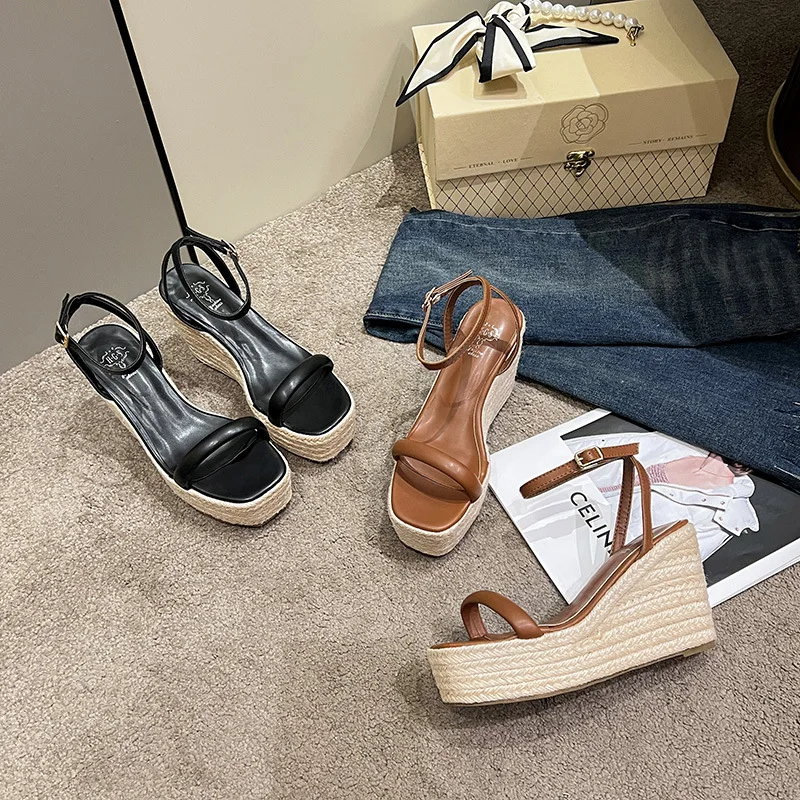 Sandals 2026 Spring/Summer New Product Slope Heel Sandals with Fine Strap Weaving Thick Bottom High Heels for Women