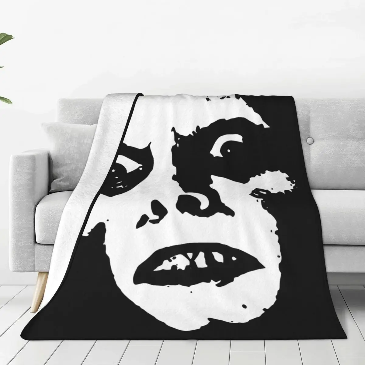 The Exorcist Horror Face Plush Blanket Customized Throw Blankets for Home Bedspreads