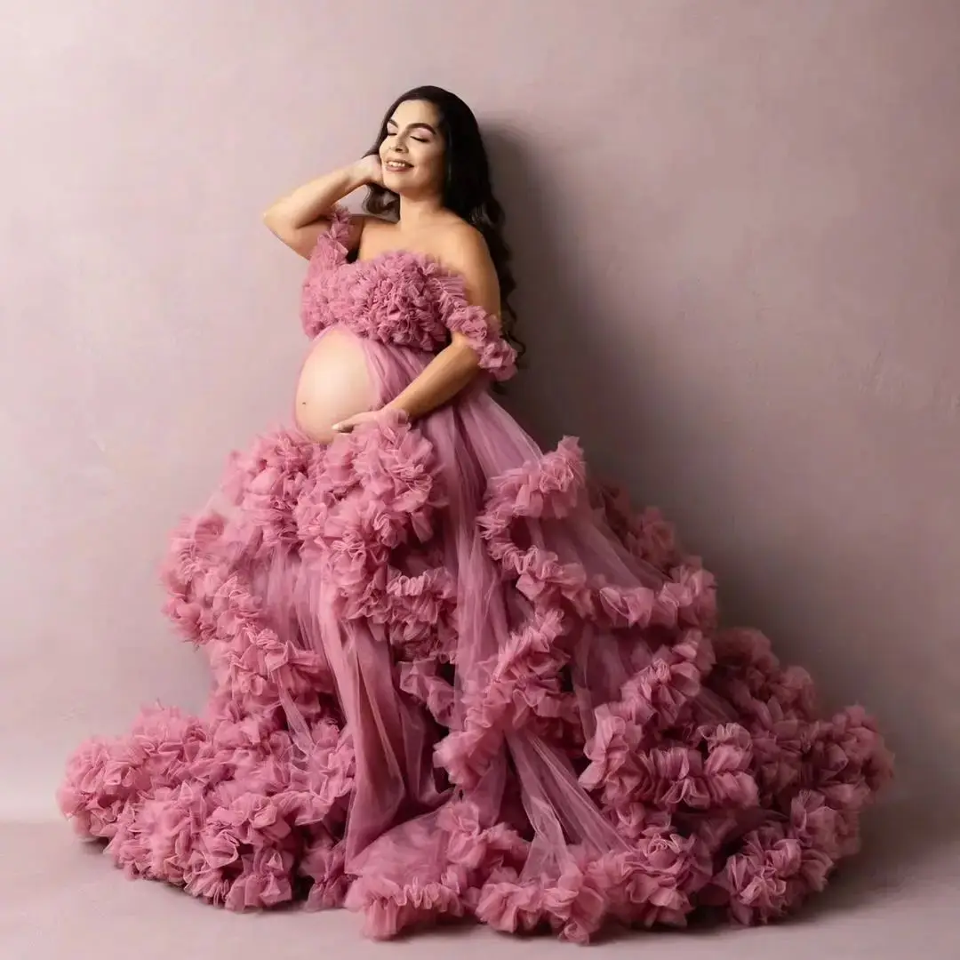 Abiti premaman rosa gonfi per la fotografia con spalle scoperte e volant a strati Abiti da gravidanza per donna Abiti da baby shower personalizzati sexy