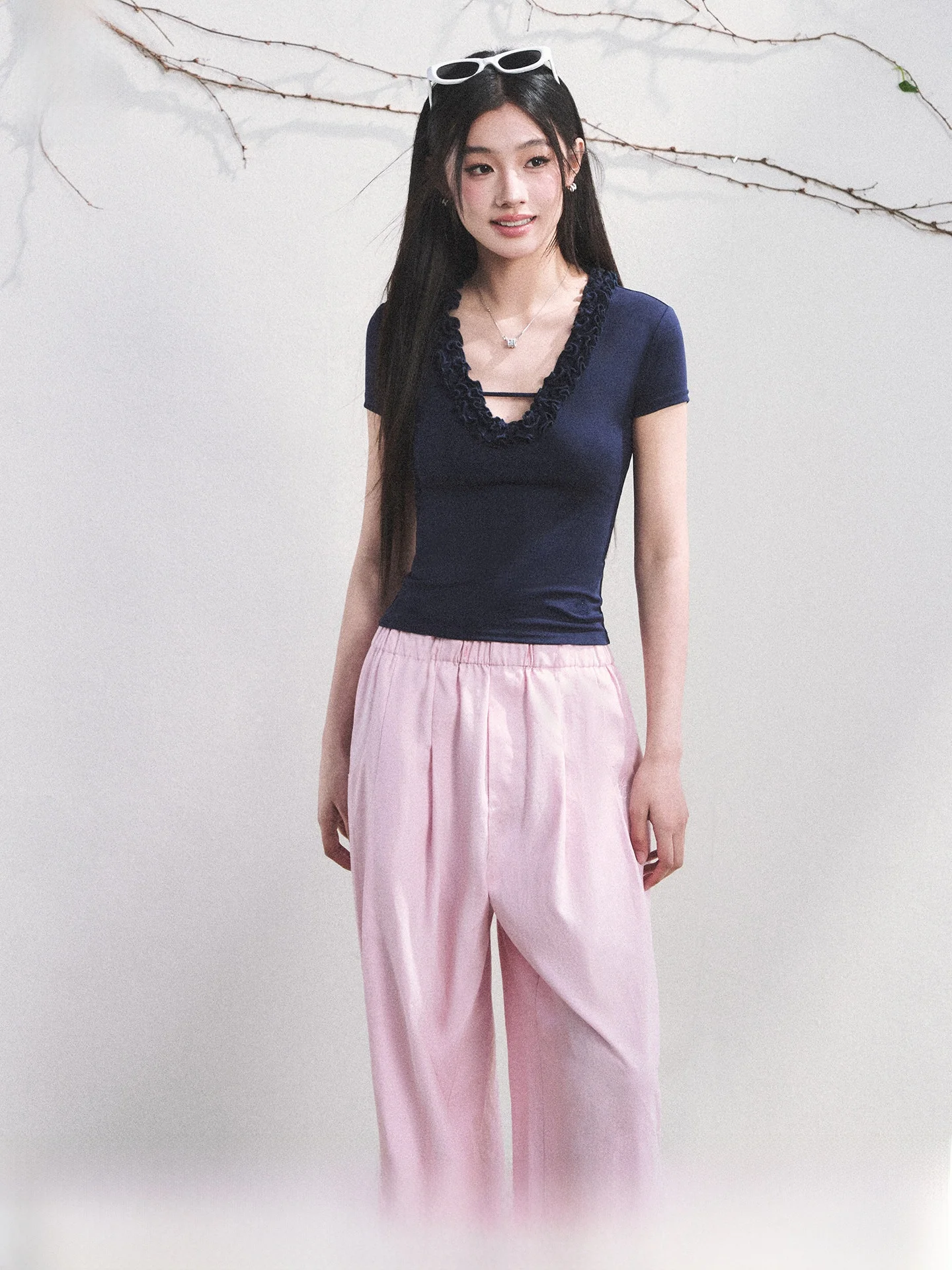 andyet-ad1-senna-flower-house-skin-friendly-elastic-cloud-lale-serre-double-layer-gathered-wood-grain-v-neck-short-sleev