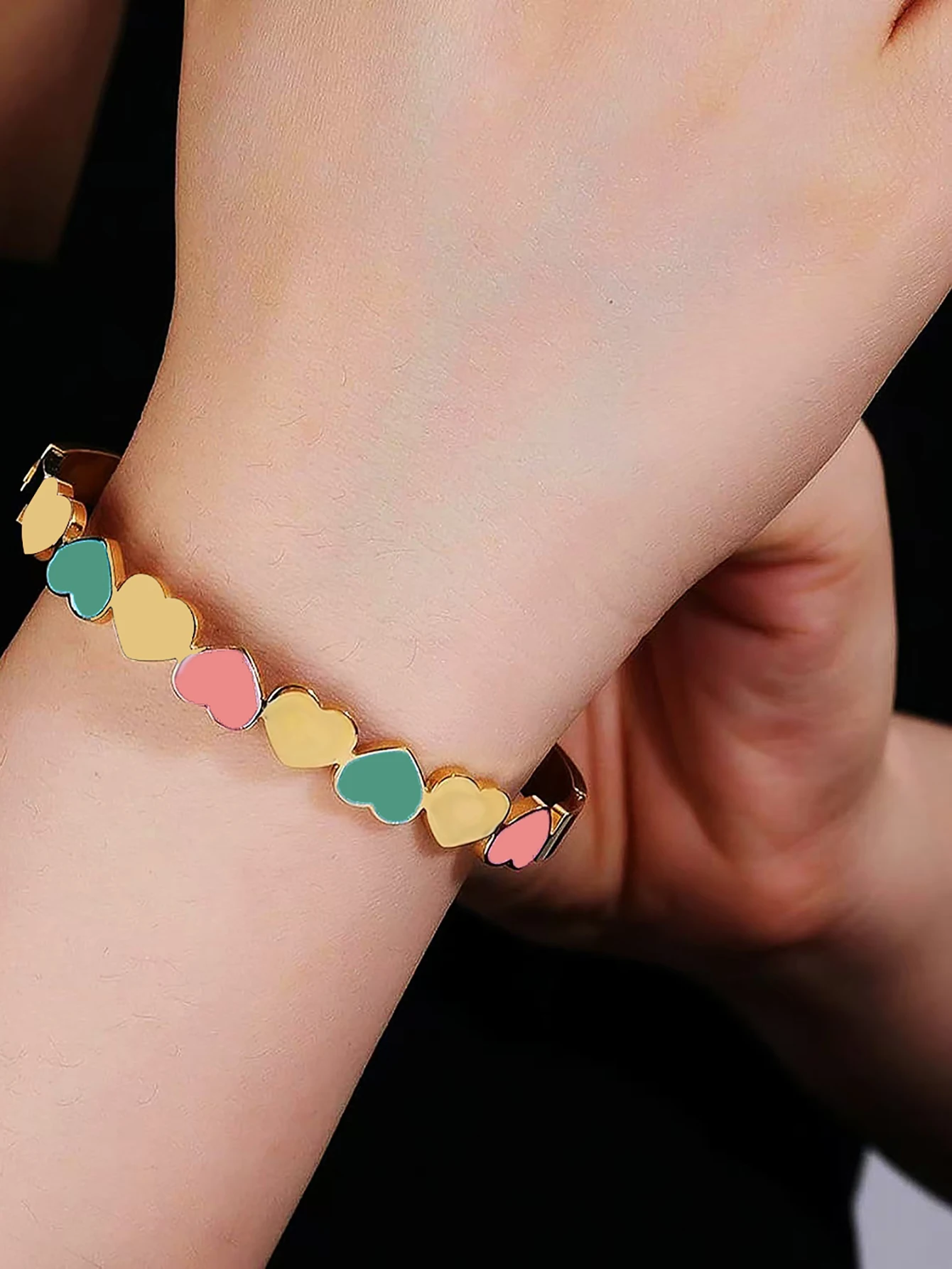 Luxurious Sweet Colored Drip Glue Heart Bracelet 2 Colors Available Stainless Steel Non-allergic No-fade Ladies Bracelet