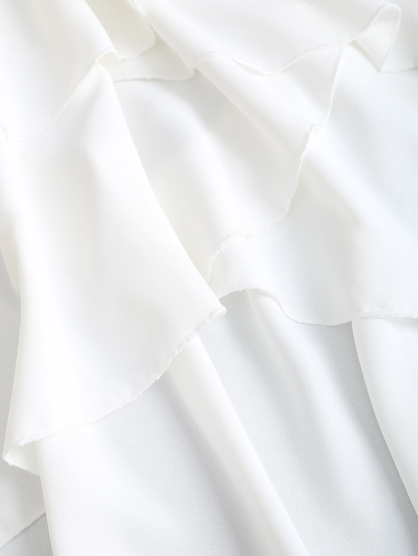 Top corto bianco con volant multistrato con scollo all'americana, top corto con volant a strati bianco stile Halter