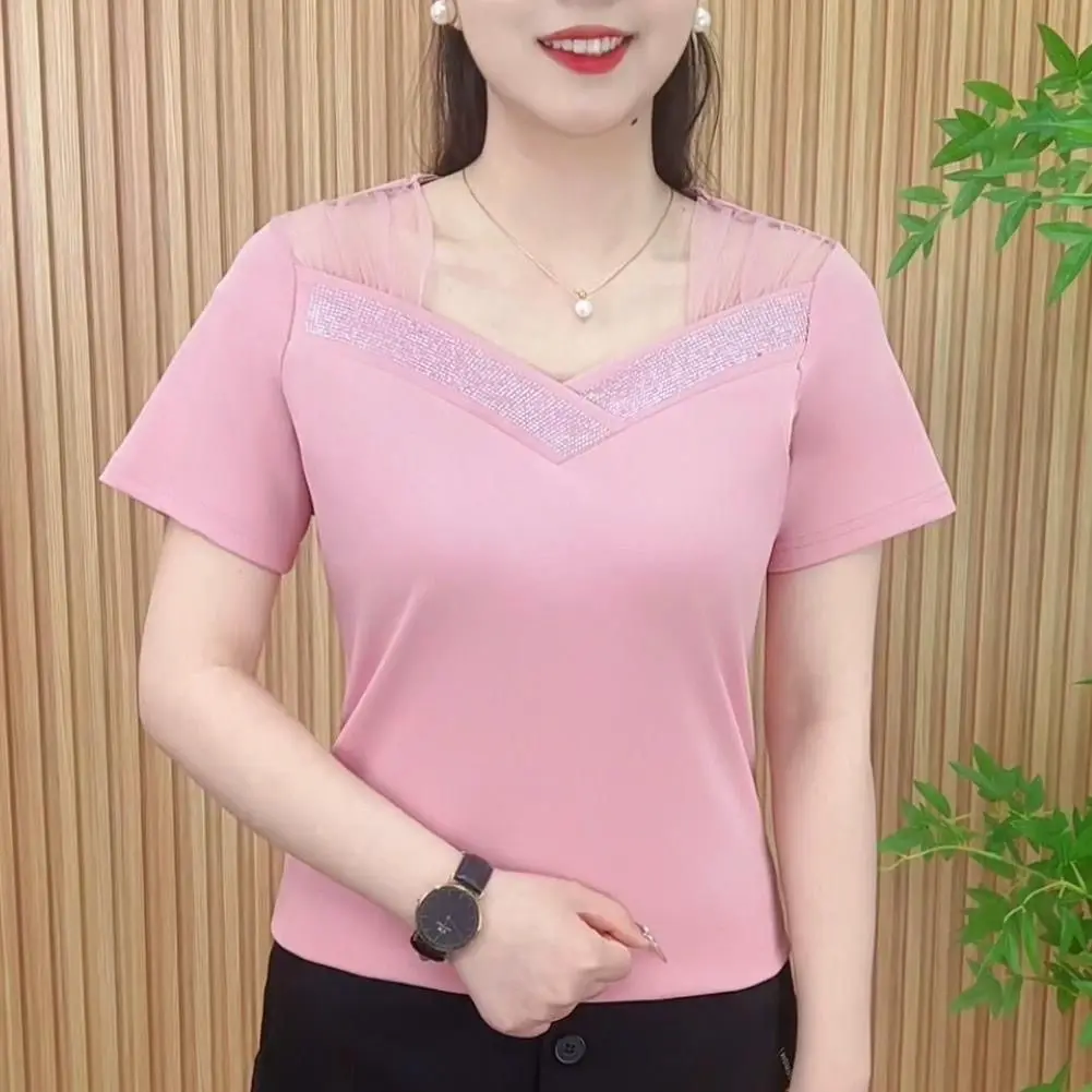 2025 แฟชั่นฤดูร้อนและแฟชั่นใหม่สีทึบลูกไม้กระเทียมไหล่สบายๆอเนกประสงค์ Slim เสื้อยืดแขนสั้นผู้หญิง