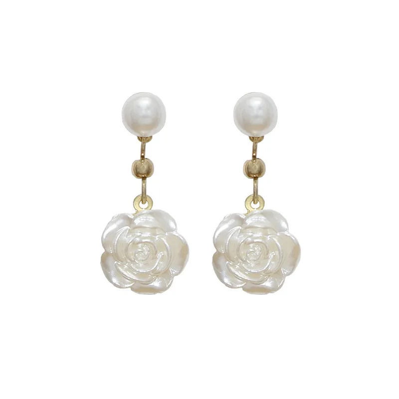 

Rose earrings, natural freshwater pearl earrings, small fresh and sweet flower stud earrings.