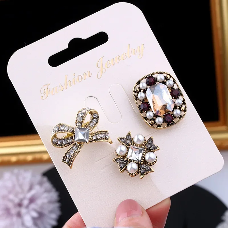 2 Set (3pcs/set) Brooch Vintage Style Art Decor Vintage Brooch Pin with Diamond Studded Pearl Bow Clasp Badge Women Neck Needle