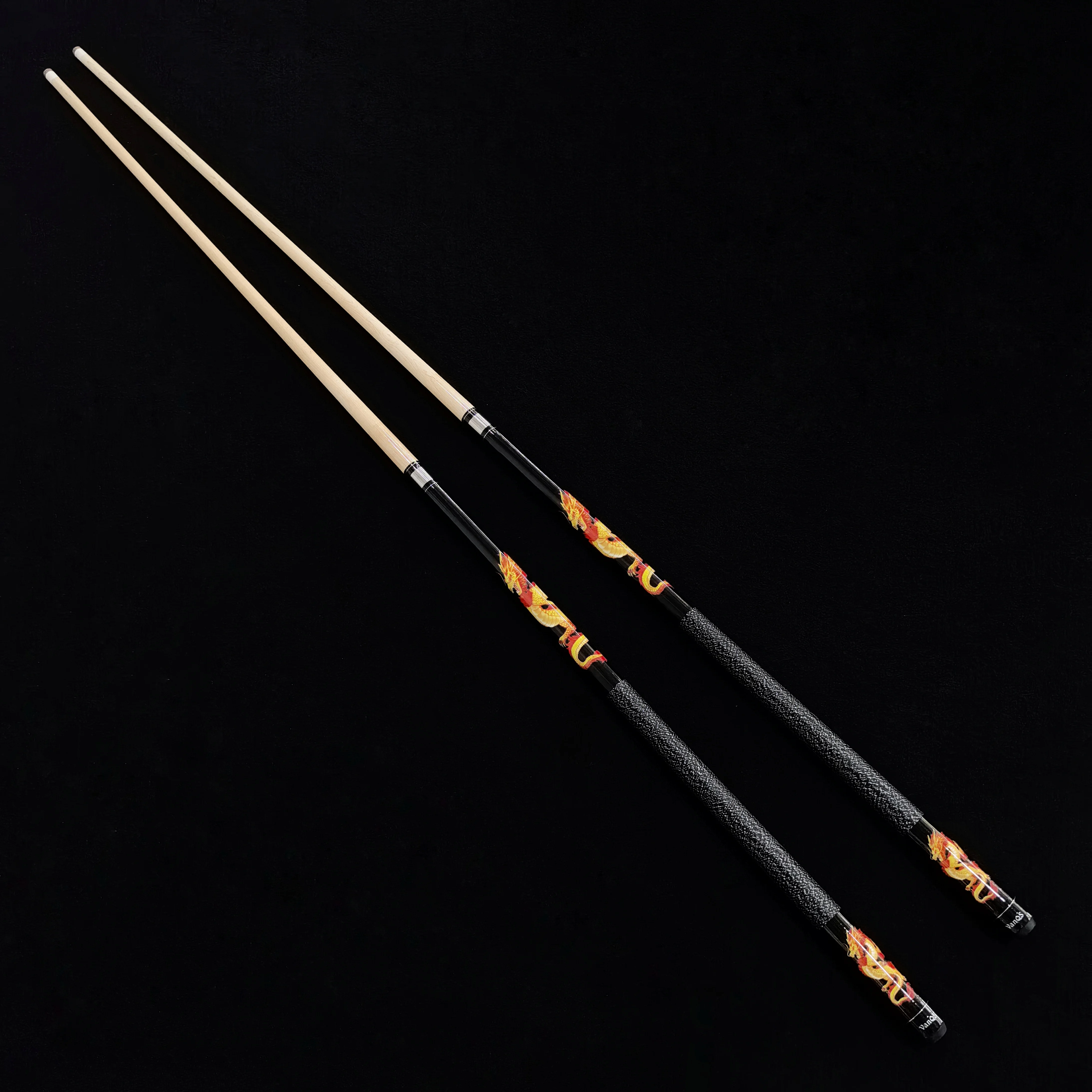 

New Arrival Maple Wood 1/2-pc 57 Inches 13mm Tip Dragon Pattern Billiard Pool Cue Sticks