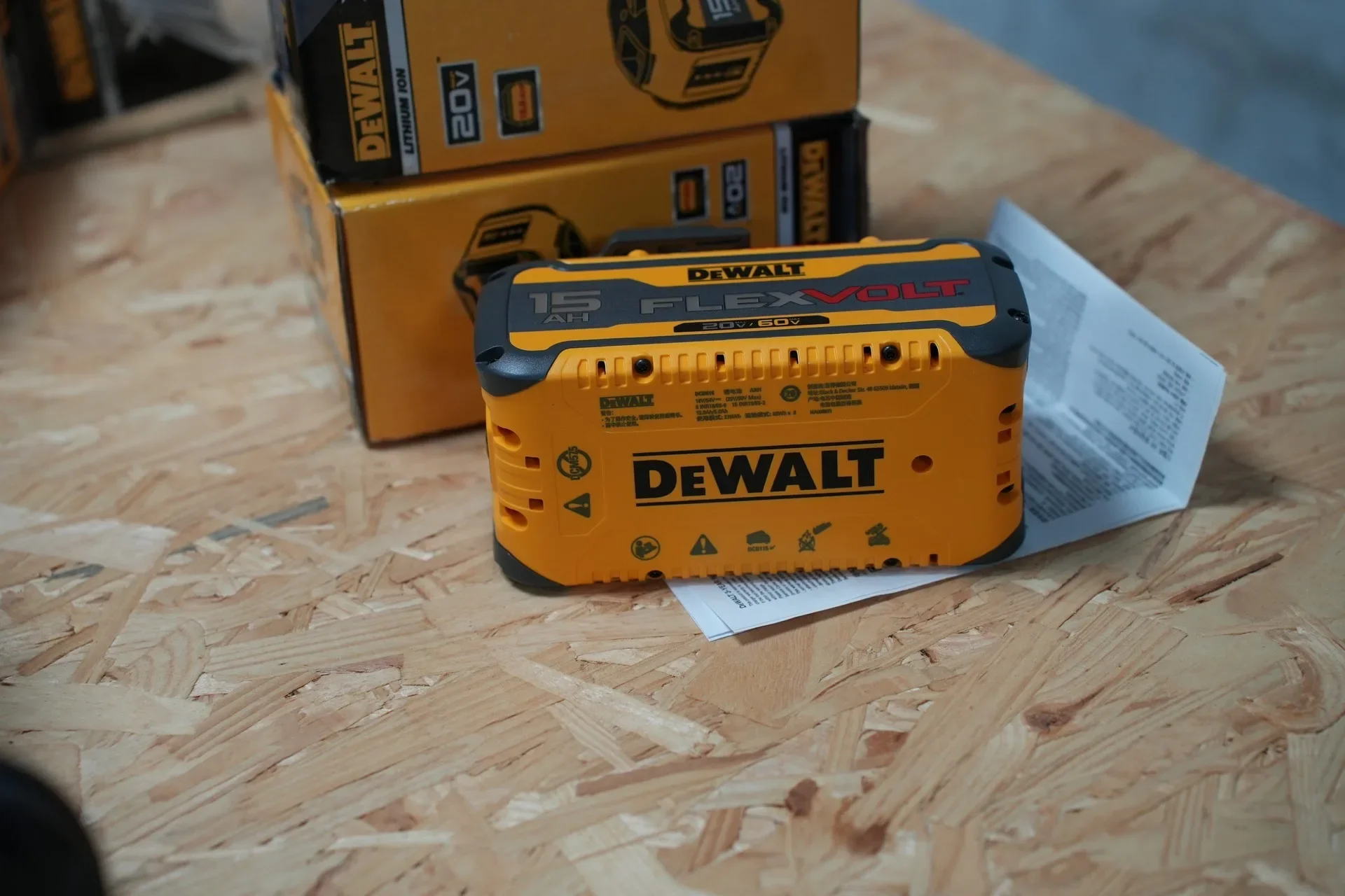 DEWALT DCB615 20V/60V FLEXVOLT 15Ah-/15.0AH