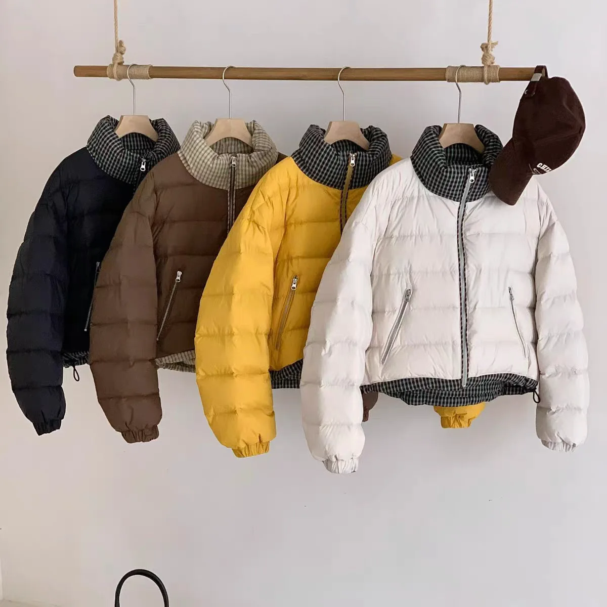 2025 Autumn/Winter New Women's Down Jacket Commuter Splicing Grid Short White Duck Down Jacket