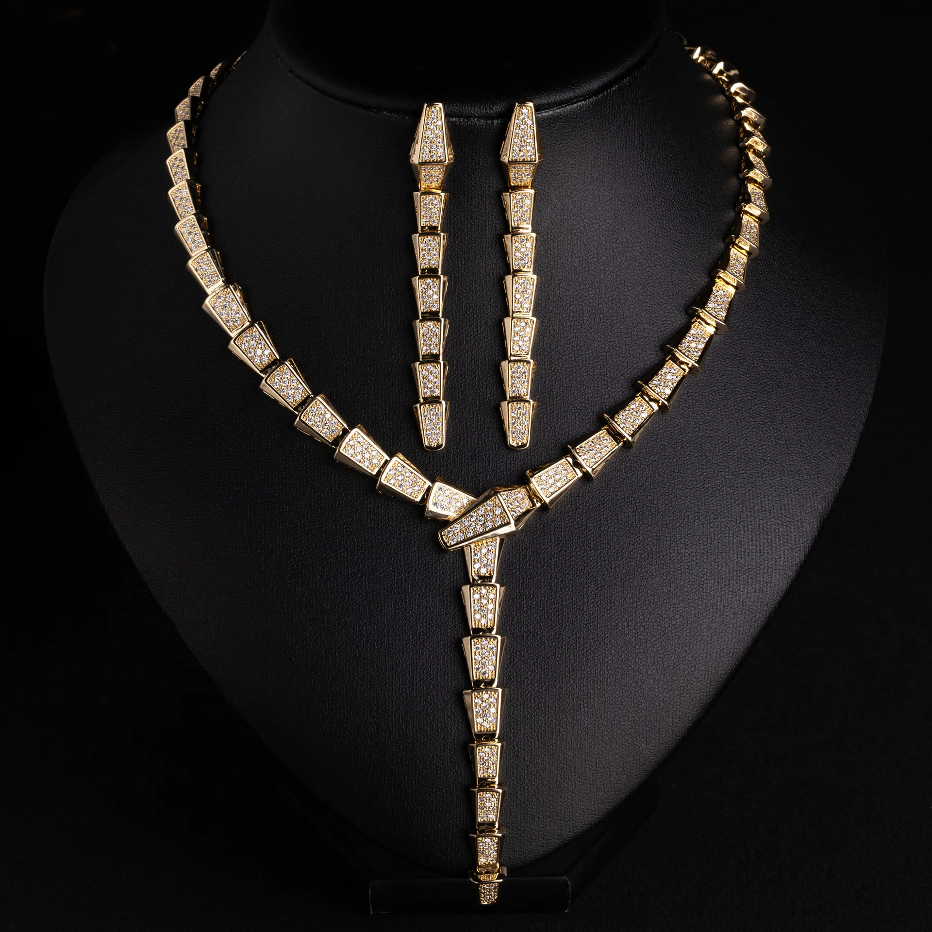 Light Luxury Fine Craft Full CZ Snake Necklace Elegant Serpent Choker Women Wedding Jewelry Set Gift