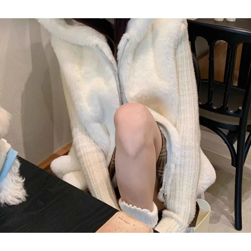 2026 Winter Eco-friendly Fur Jacket Hooded Fur Vest