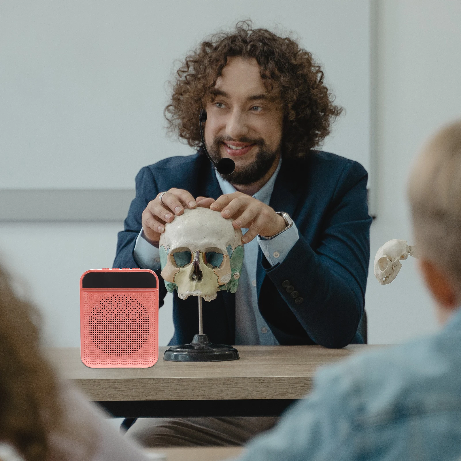 

Wireless Amplifier Mini Megaphone Microphone Portable Teacher Voice Amplifier Card Classroom Outdoor Conference Use Loud