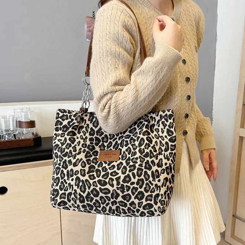 New Fashion Tote Bags Shopping and Travel Canvas Bags New Women Popular Handbags Large Capacity Leopard Shoulder Bags ﻿