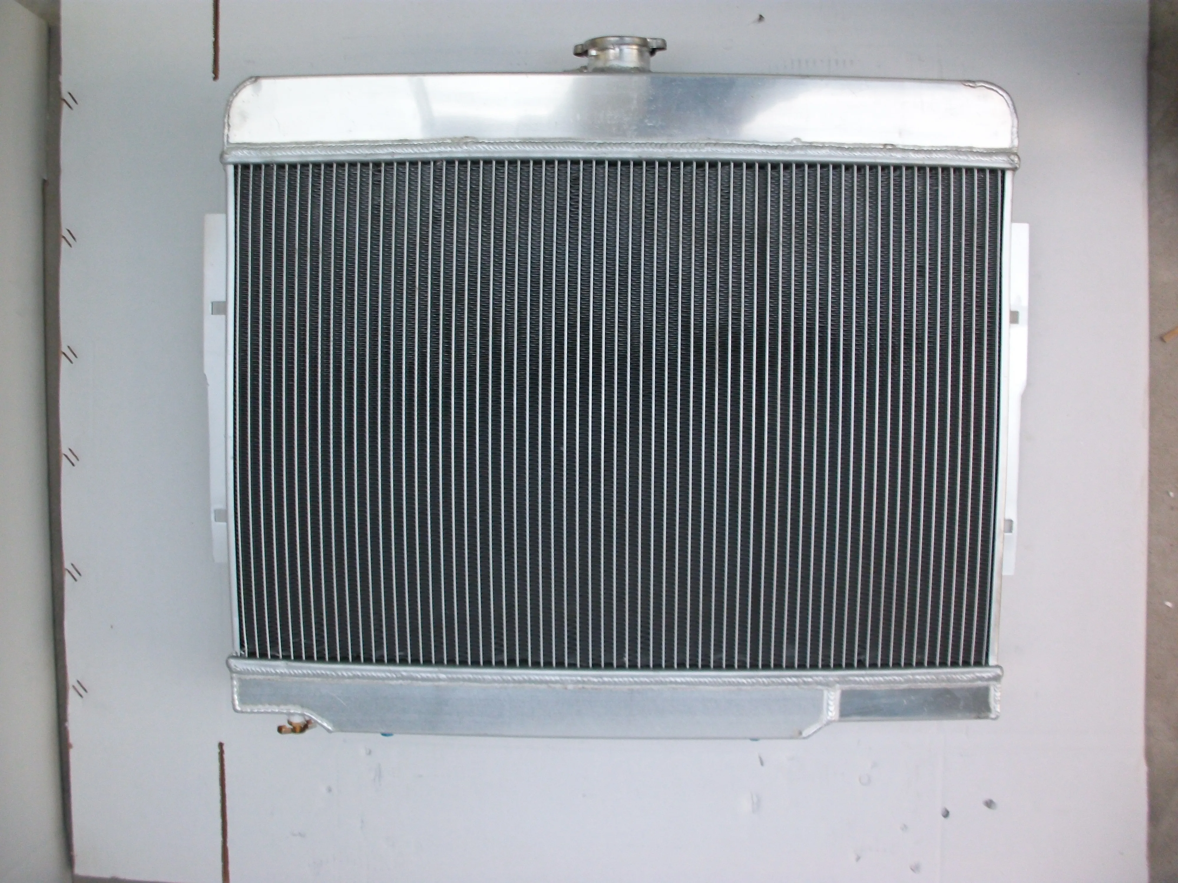 Aluminum Radiator for 1972-1986 Jeep CJ Series CJ5 CJ7 w/Chevy V8